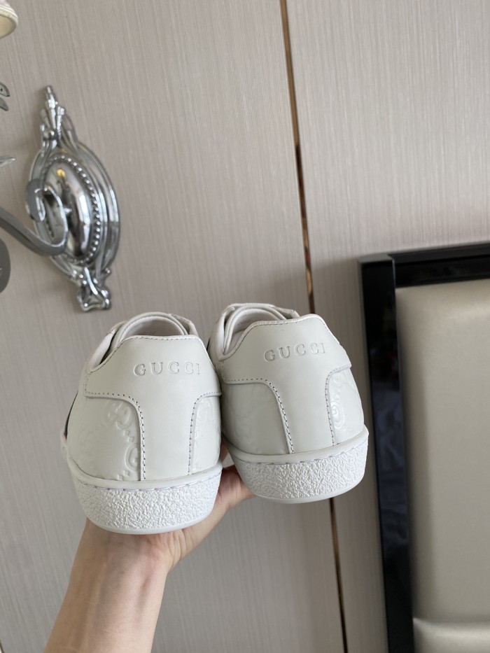 Gucci Women's Ace sneaker with bee sneaker 4