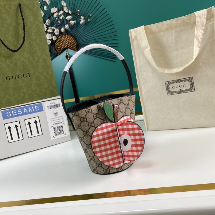 Handbag Gucci 653954 size 16.5*19*11 cm