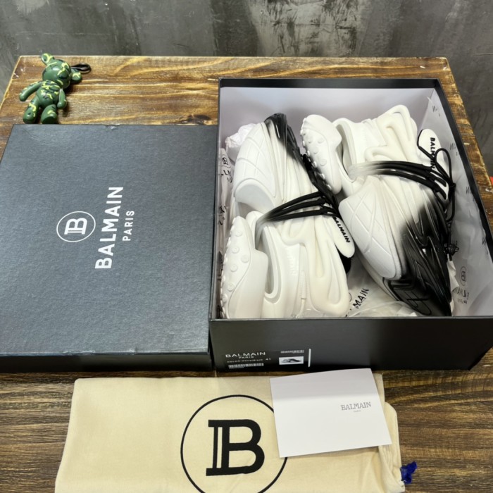 Balmain Unicorn Low-Top White Black Gradiant