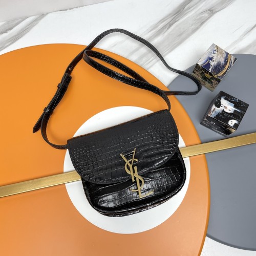 Handbags SAINT LAURENT 619740 size 18x15.5x5.5 cm