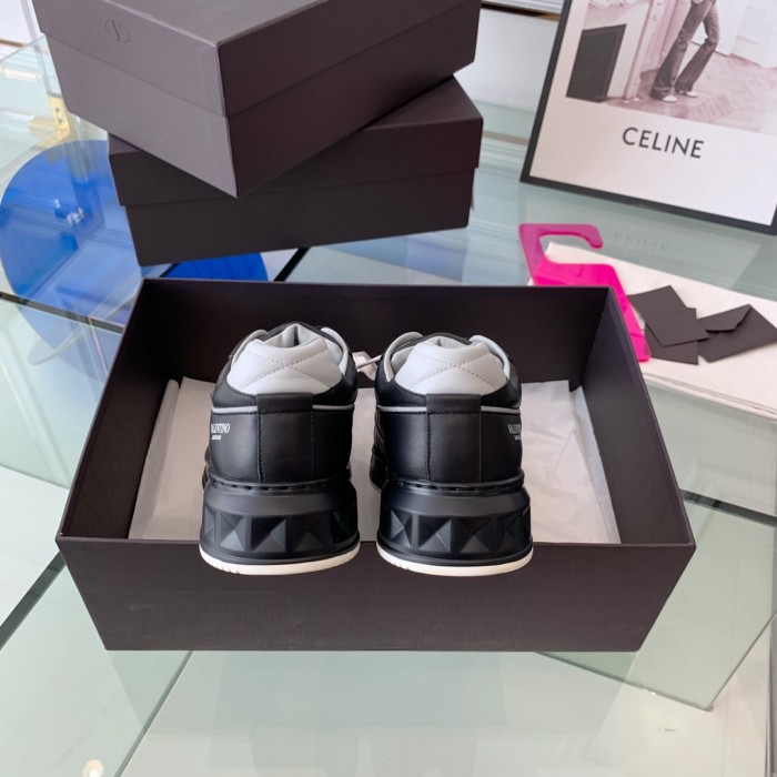 VALENTINO GARAVANI ONE STUD SNEAKER 5