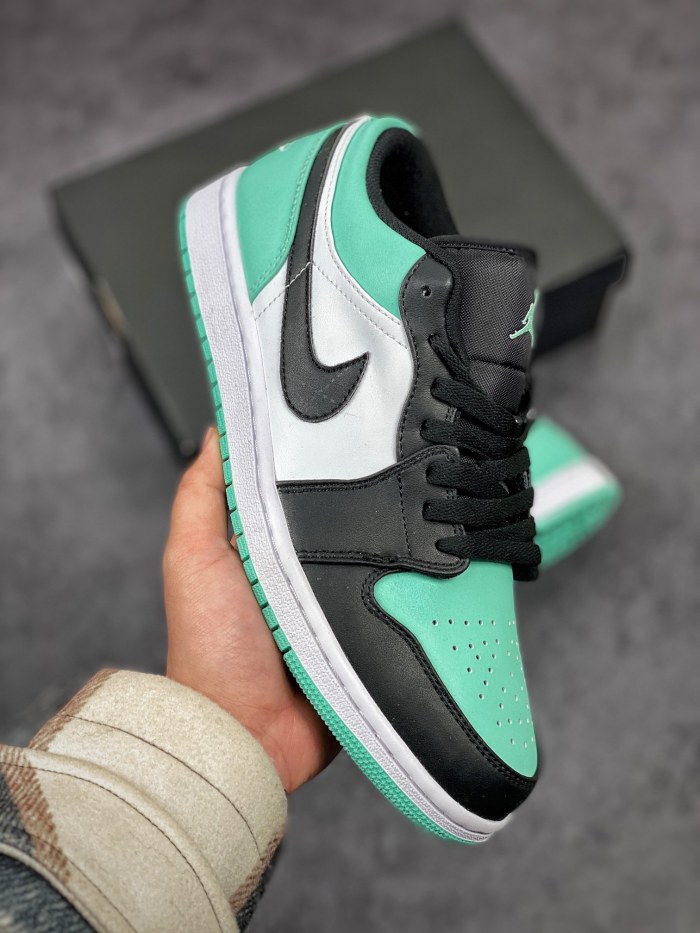 Jordan 1 Low Emerald Toe