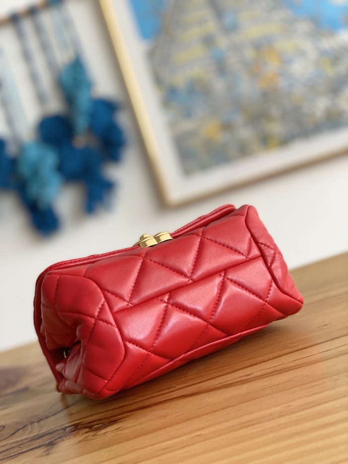 Handbag Chanel 3365 size 17X11.5X8.5 Cm