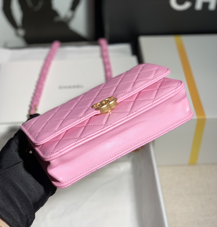 Handbag Chanel size 12*19*3.5 cm