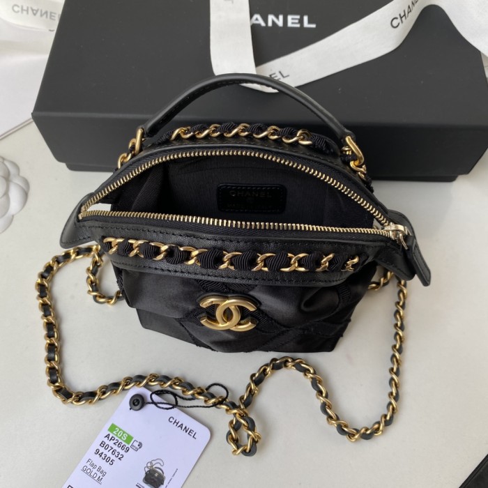 Handbag Chanel AP2669 size 9.5x11x8 cm