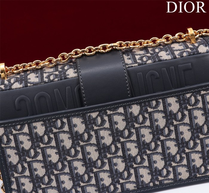 Handbag Dior size 25x15x8 cm