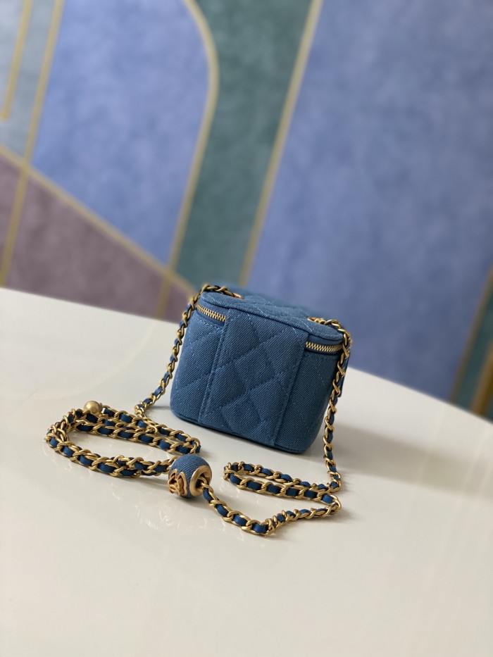 Handbag Chanel 81176 size 11*8.5*7 cm