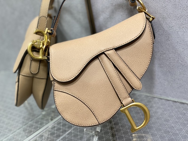 Handbag Dior size 19.5 cm