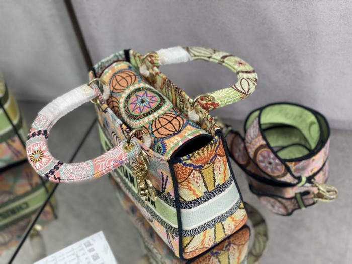 Handbag Dior size 24 cm