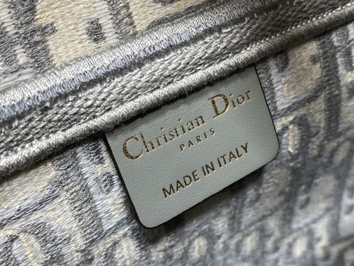 Handbag Dior size 25 cm