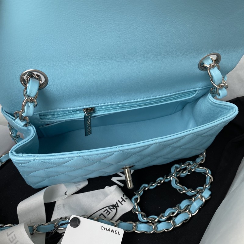 Handbag Chanel size 20 cm