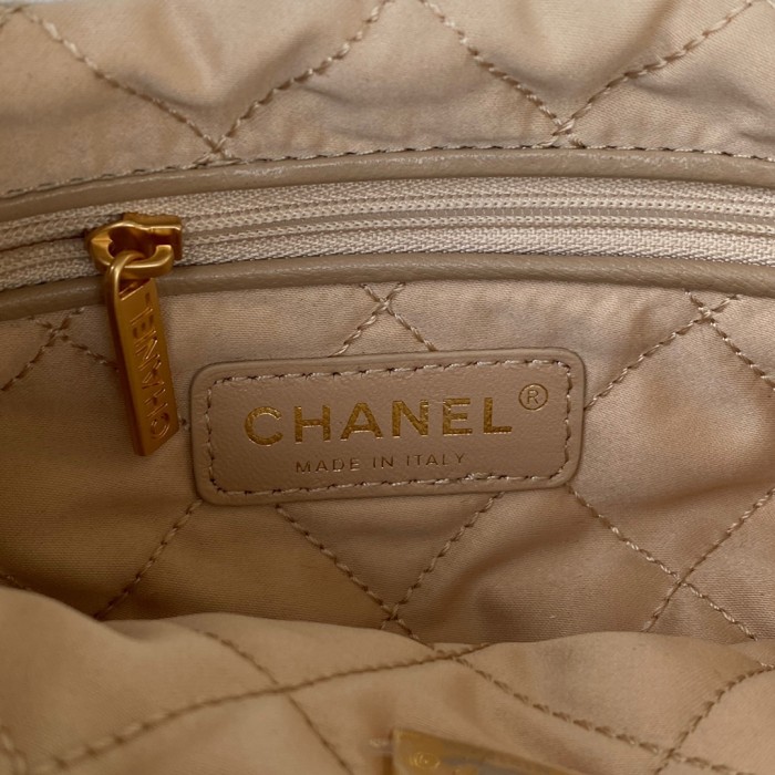 Handbag Chanel AS3263 size 18X20X6.5 cm