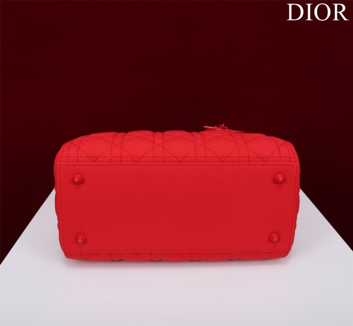 Handbag Dior M0565 size 32*24*12 cm