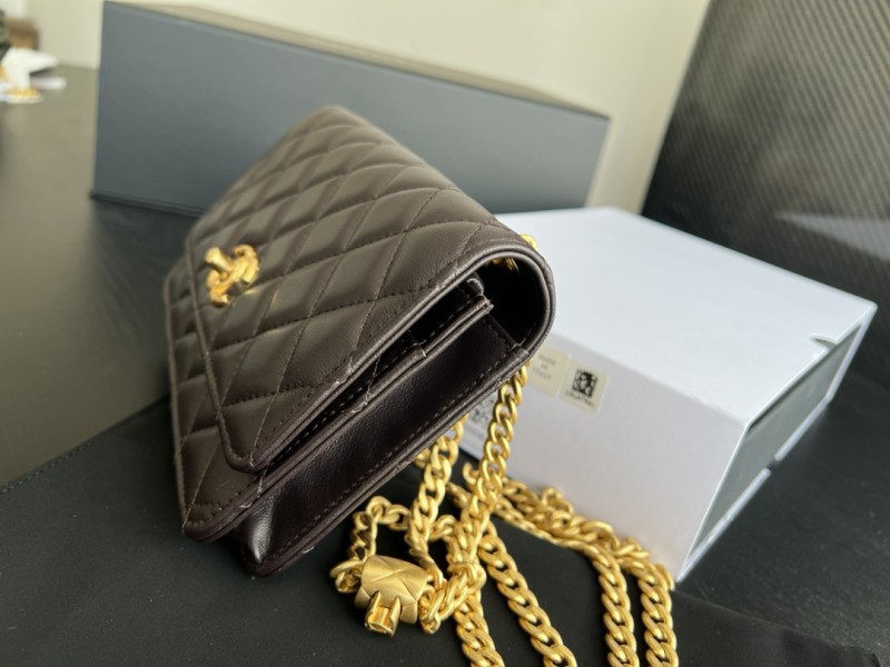 Handbag Chanel AP3043 size 19 cm