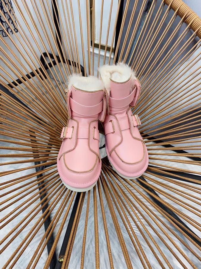 UGG Sneaker 32