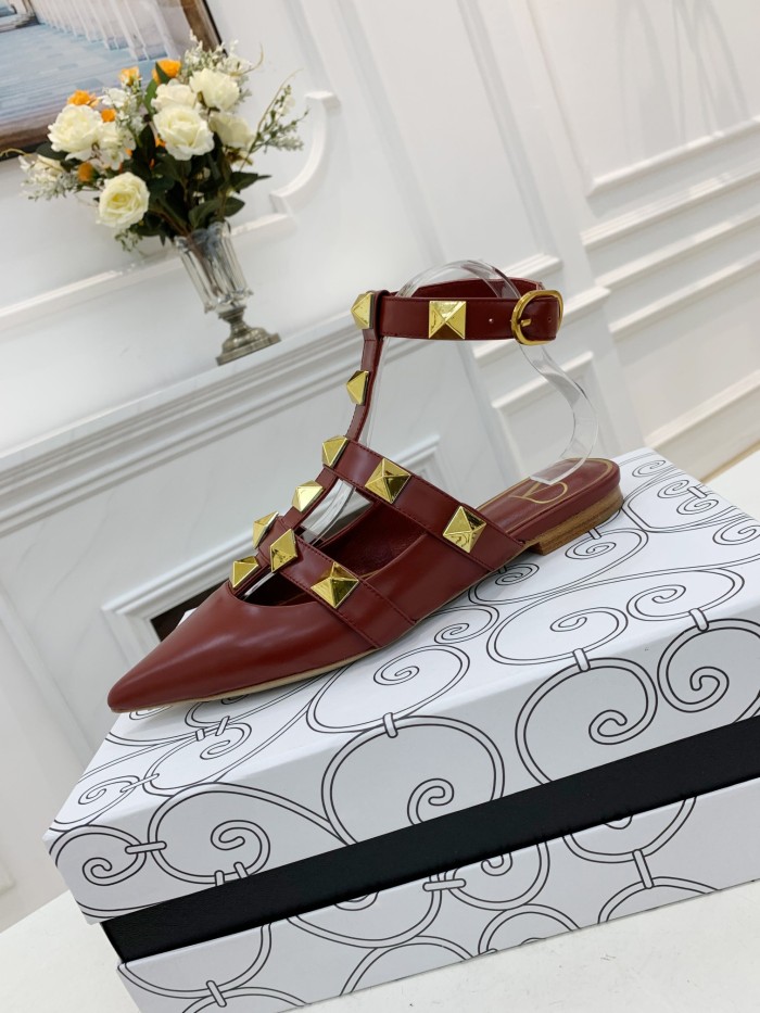 VALENTINO GARAVANI Roman Stud WOMEN 33