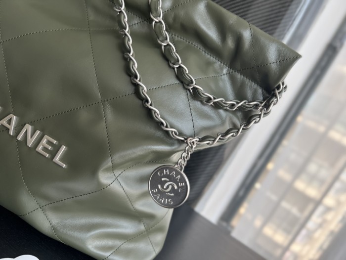 Handbag Chanel size 35cmx37cmx7 cm