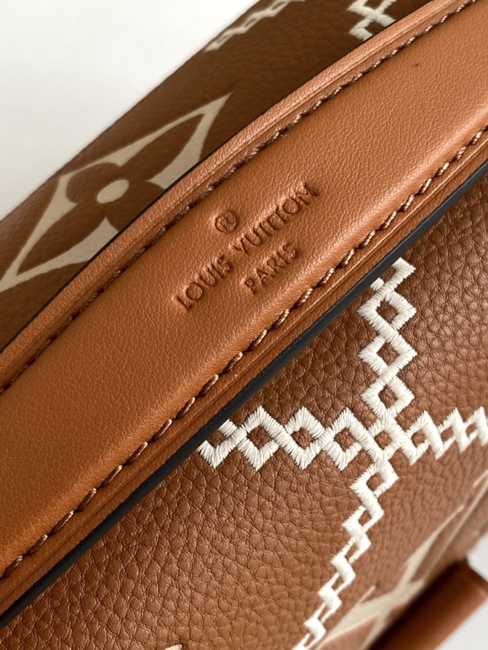 Handbag Louis Vuitton m46018 size 25x19x7 cm