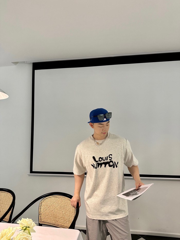 Clothes Louis Vuitton 306