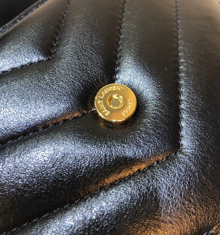 Handbags SAINT LAURENT 467072 size 20X14X7 cm