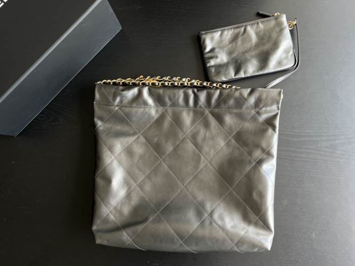 Handbag Chanel size 39cmx42cmx8 cm