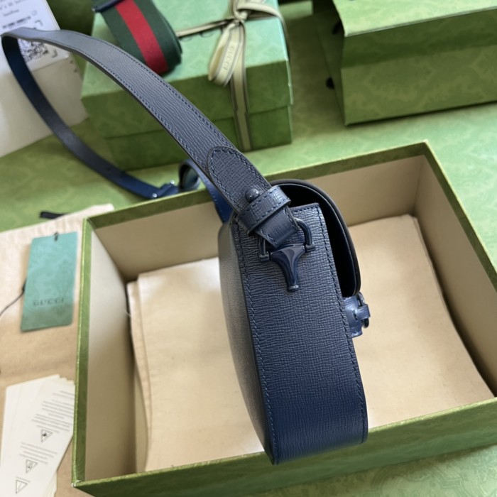 Handbag Gucci 726226 size 20.5*14.5*5 cm