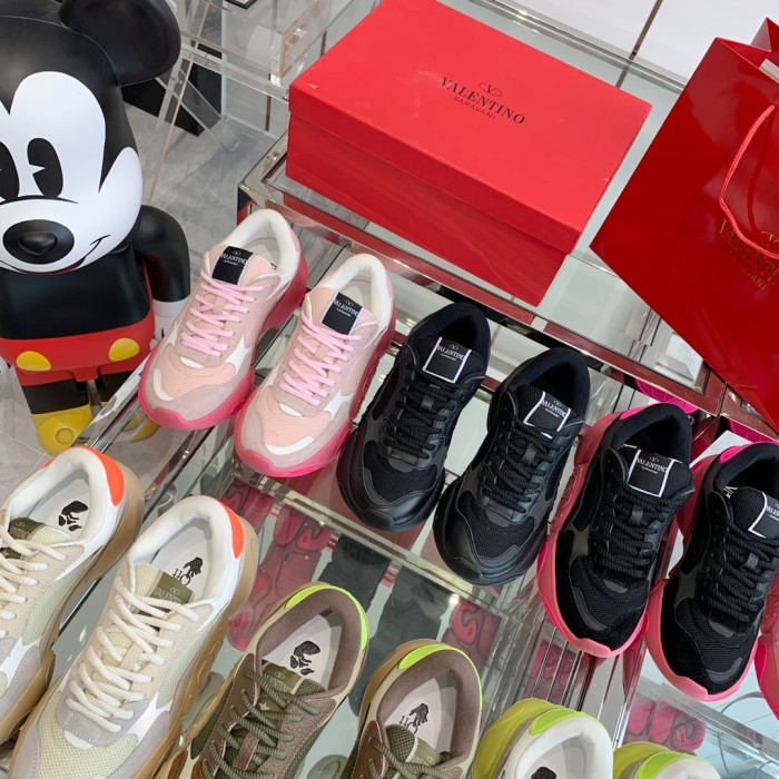 VALENTINO GARAVANI Bubbleback Sneaker 3