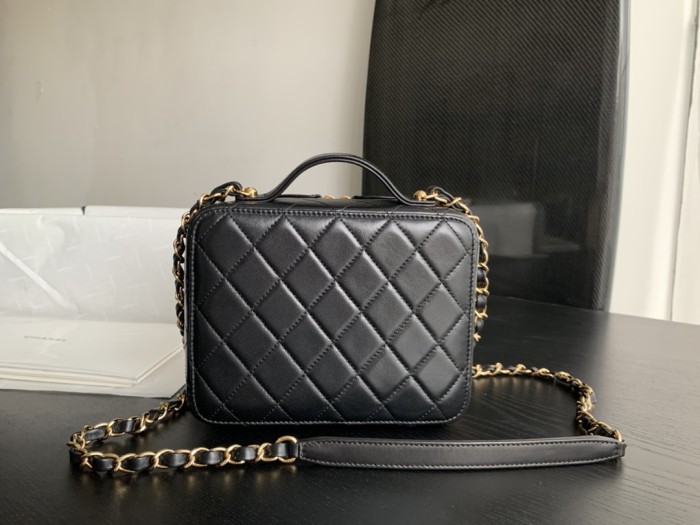 Handbag Chanel 2900 size 20cmx19cmx9 cm
