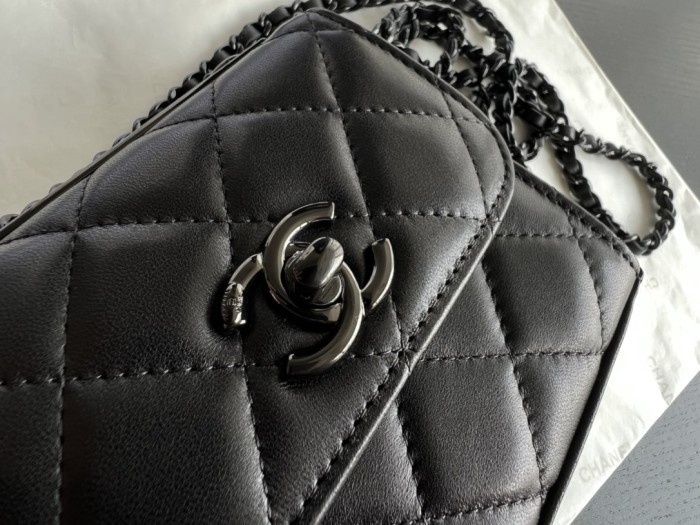 Handbag Chanel 81633 size 11cmx11cmx5 cm