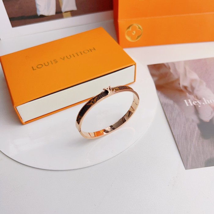 Clothes Louis Vuitton 30