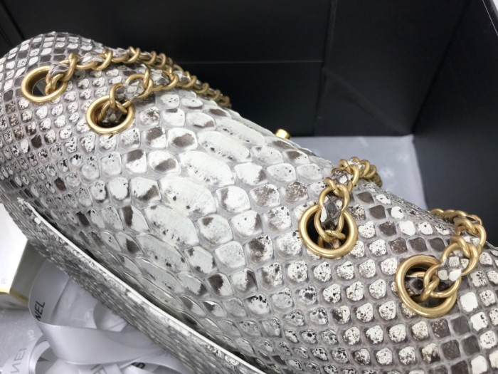 Handbag Chanel size 24.5cm*15.5cm*8.5 cm