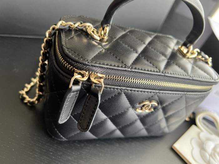 Handbag Chanel AP2199 size 17cmx9.5cmx8 cm