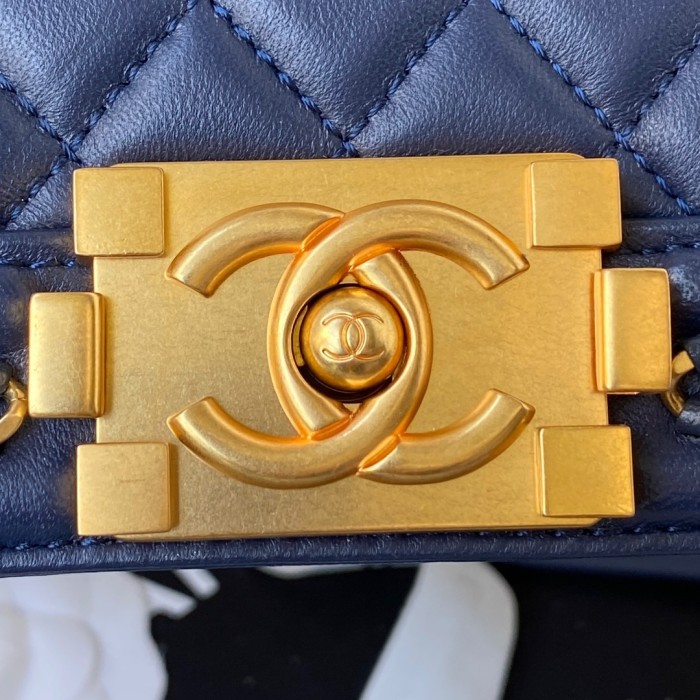 Handbag Chanel size 20/25 cm