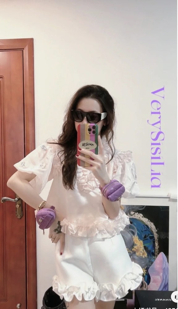 Handbag Chanel size 8*8.5*5.5* cm