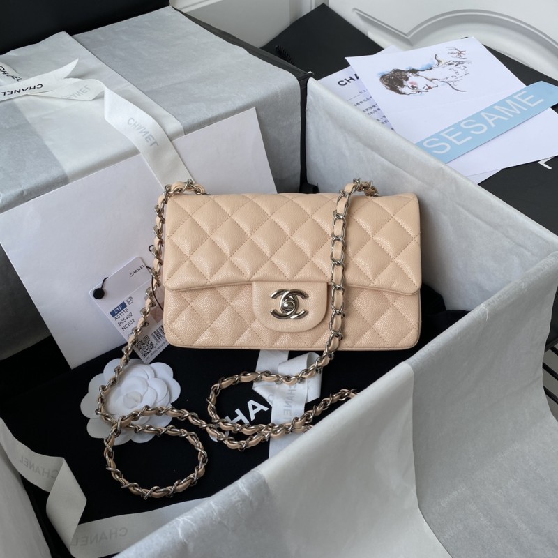 Handbag Chanel size 20 cm