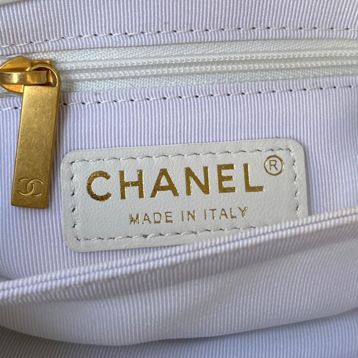 Handbag Chanel AS3011 size 21x13x7 cm