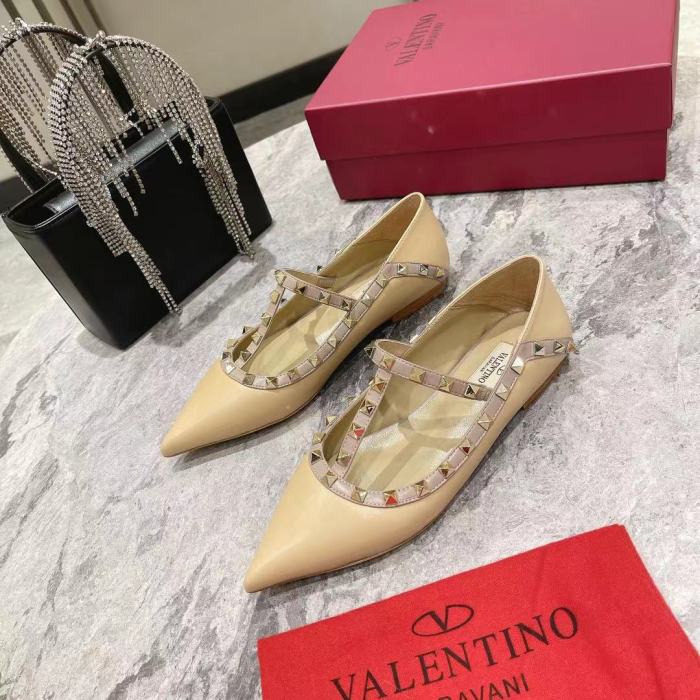 VALENTINO GARAVANI Roman Stud WOMEN 15