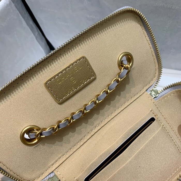 Handbag Chanel 81138 size 16 9.5 8 cm
