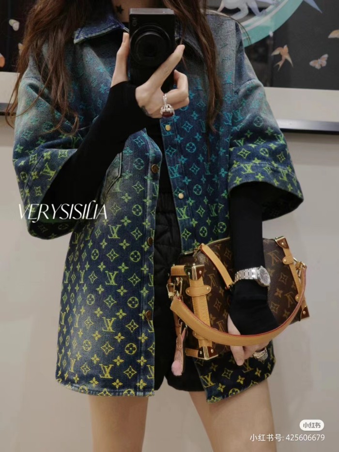 Clothes Louis Vuitton 290