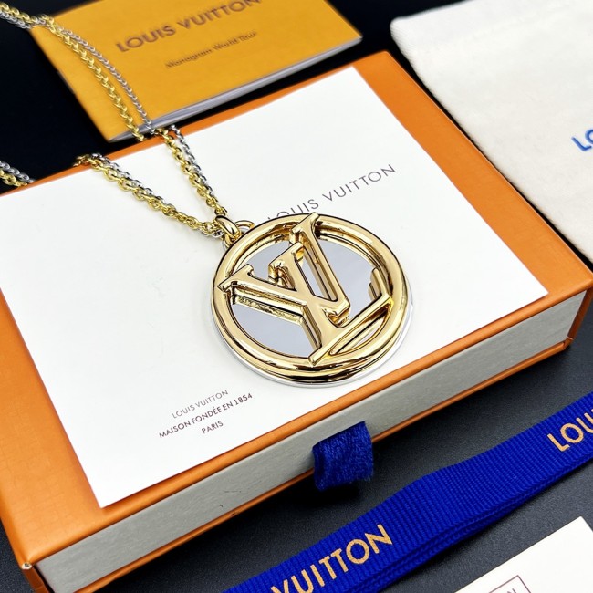 Clothes Louis Vuitton 124