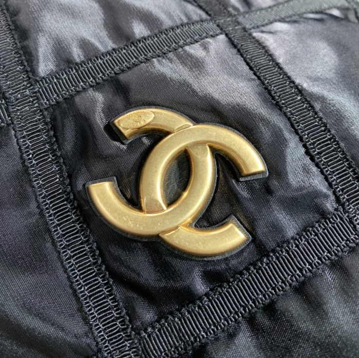 Handbag Chanel size 25×46×28 cm