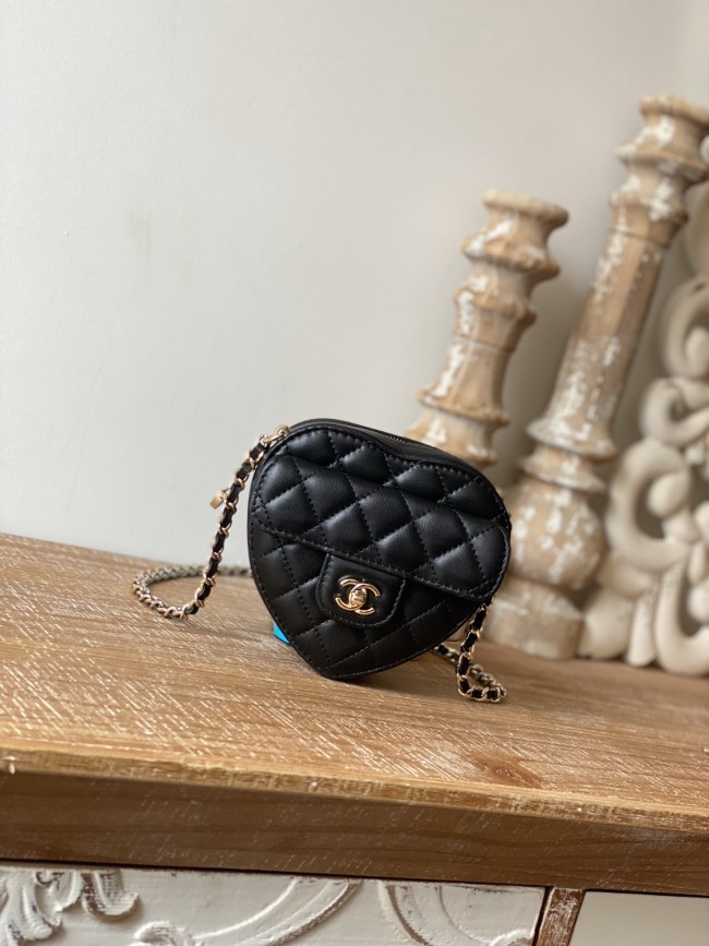 Handbag Chanel 81203 size 12×13×5.5 cm