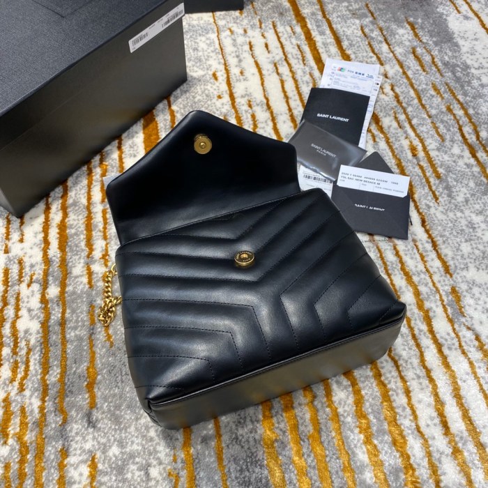 Handbags SAINT LAURENT 494699 size 23*17*9 cm