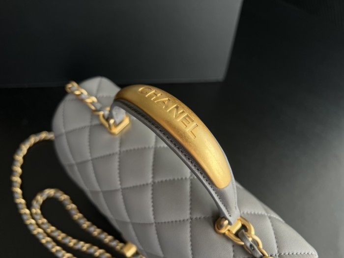 Handbag Chanel 2431 size 20cmx12cmx6 cm