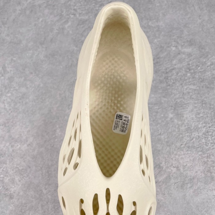 adidas Yeezy Foam RNR Desert Sand