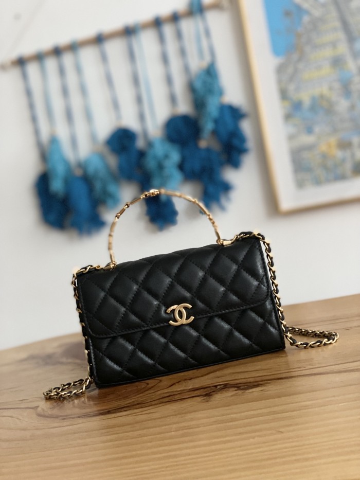 Handbag Chanel AP81214 size 10*18*4.5 cm