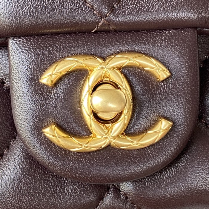 Handbag Chanel AS3609 size 16*25*10 cm