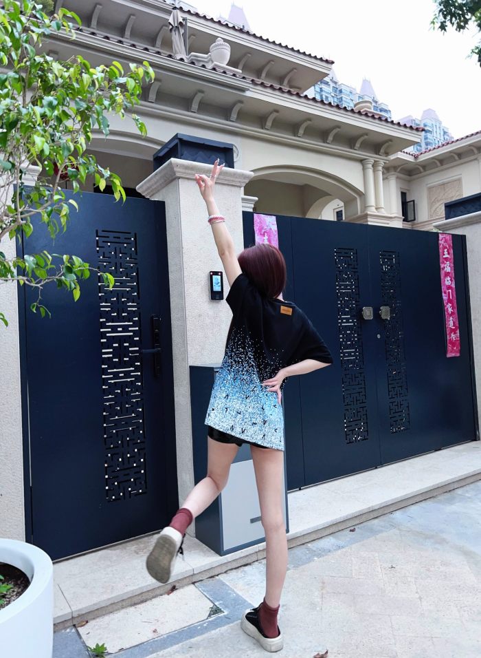 Clothes Louis Vuitton 298