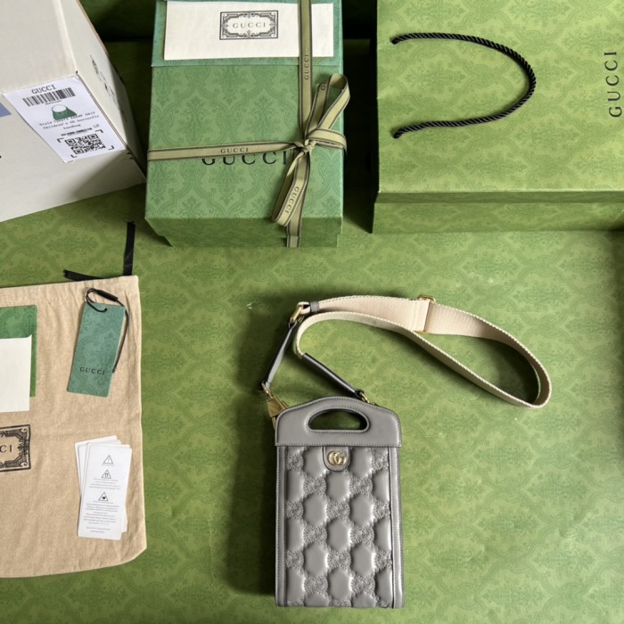 Handbag Gucci 723776 size 14*23*4.5 cm