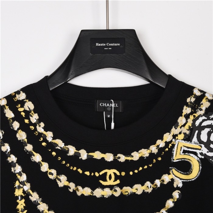 Clothes CHANEL 19